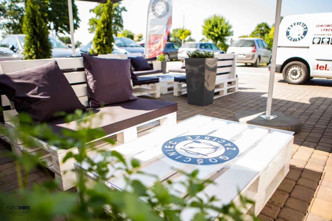 Gosciniec Zacisze I Blisko A2 Dabie-Uniejow I Restauracja Bed & Breakfast Dış mekan fotoğraf