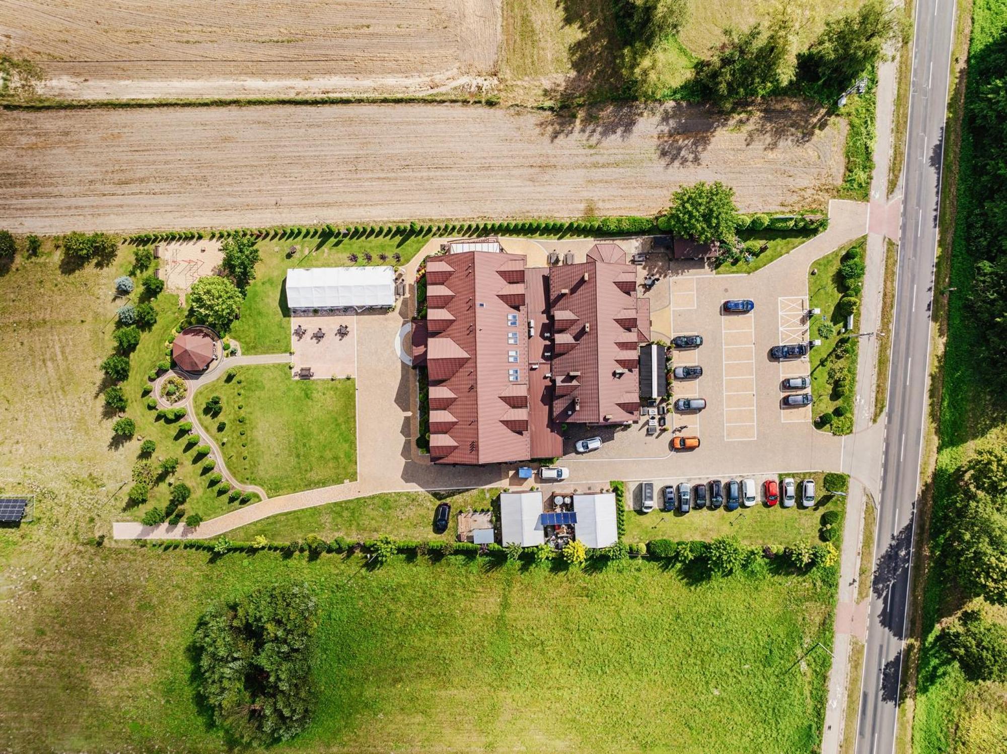 Gosciniec Zacisze I Blisko A2 Dabie-Uniejow I Restauracja Bed & Breakfast Dış mekan fotoğraf