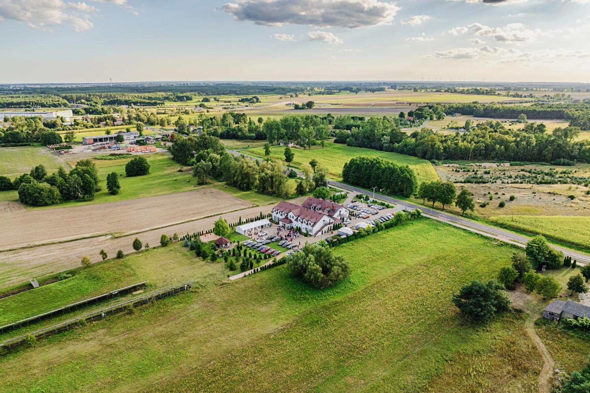 Gosciniec Zacisze I Blisko A2 Dabie-Uniejow I Restauracja Bed & Breakfast Dış mekan fotoğraf