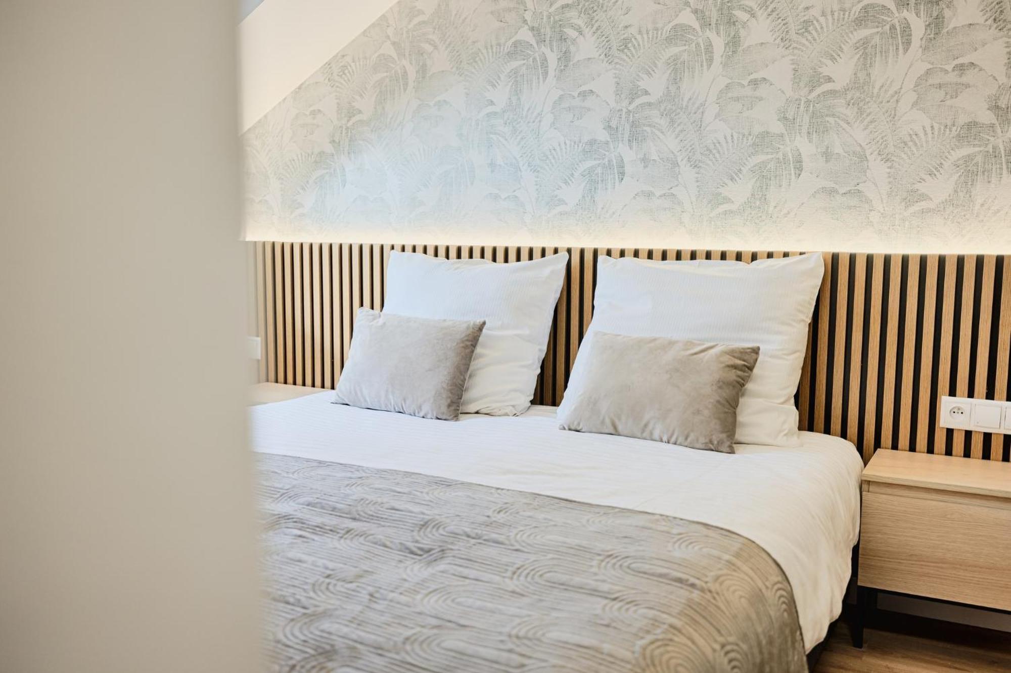 Gosciniec Zacisze I Blisko A2 Dabie-Uniejow I Restauracja Bed & Breakfast Dış mekan fotoğraf