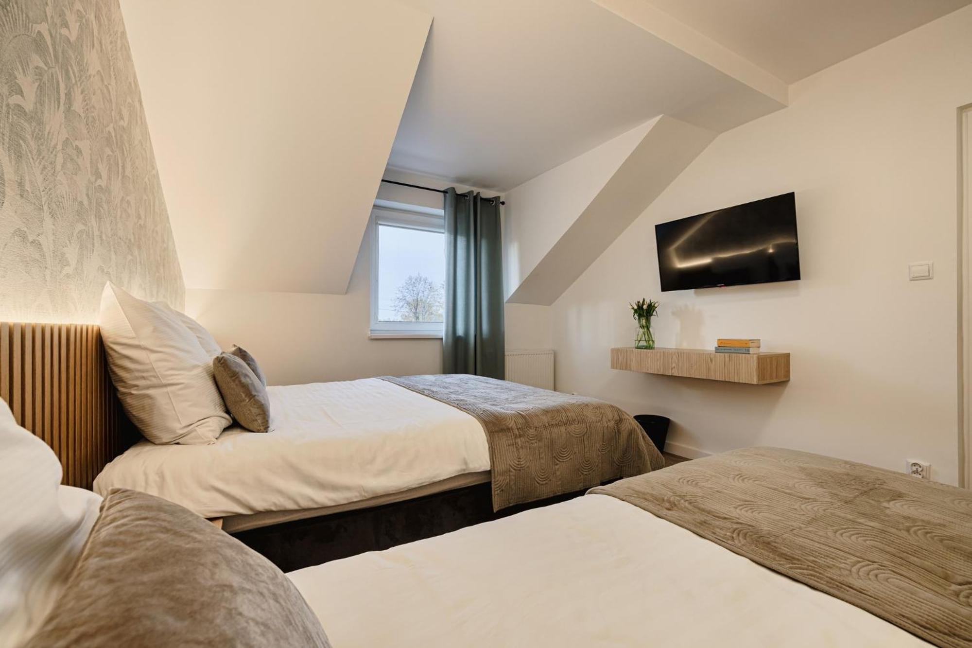 Gosciniec Zacisze I Blisko A2 Dabie-Uniejow I Restauracja Bed & Breakfast Dış mekan fotoğraf